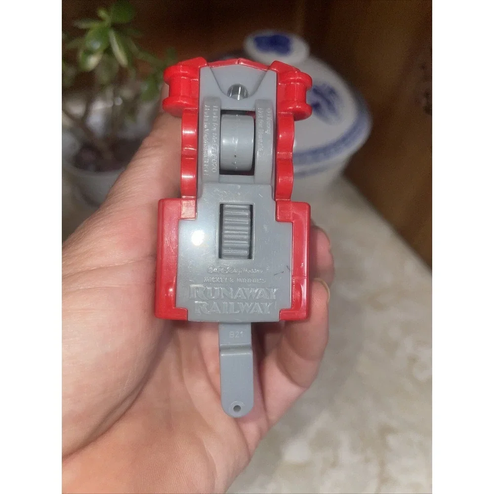 Walt Disney World Dinosaur Mission Space Runaway Railway‎ Plane Train Car Toys